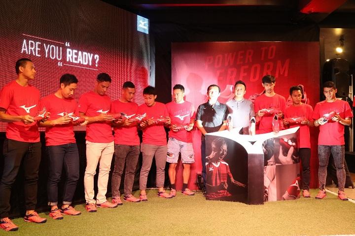 Mizuno Luncurkan Sepatu Andalan Terbaru