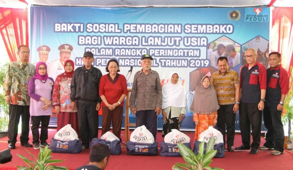 Pemprov Jatim Gelar Bakti Sosial untuk Lansia