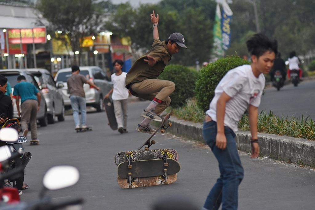 Berlatih 'Skateboard'