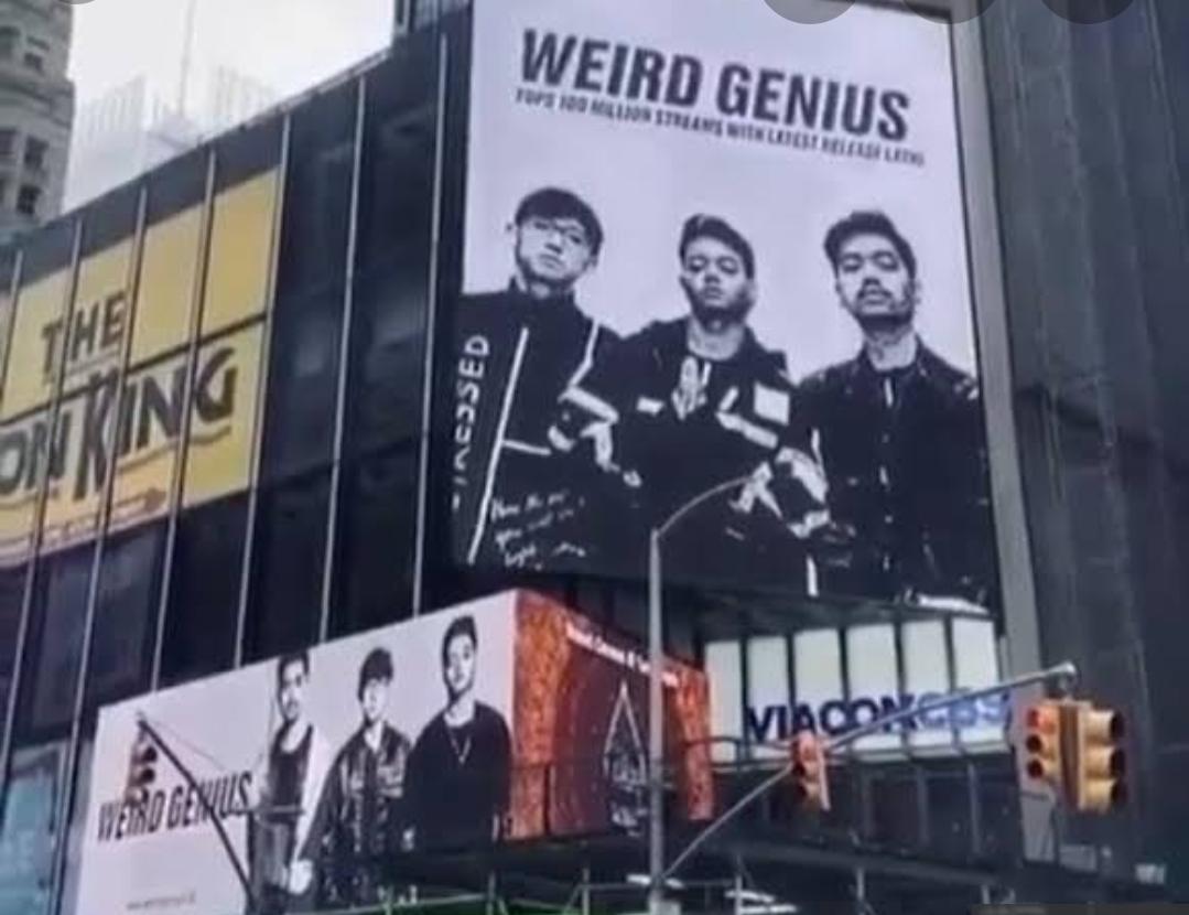 Luar Biasa, Baliho Weird Genius Terpampang di Times Square, New York