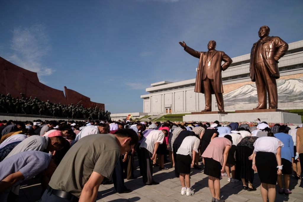 Korut Peringati 25 Tahun Wafatnya Kim Il Sung