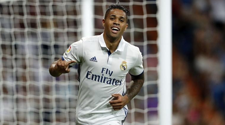 Striker Real Madrid, Mariano Diaz, Positif Covid-19