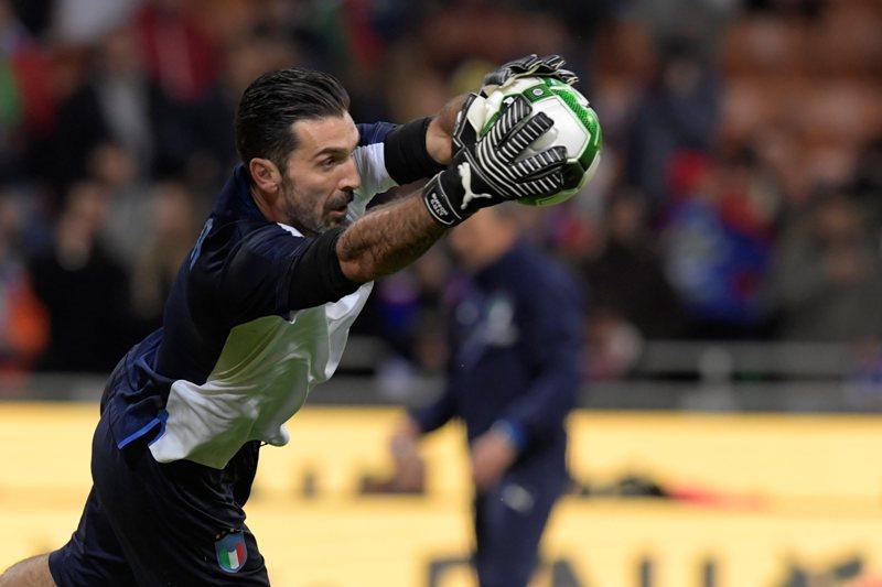 'Gli Azzurri' Panggil Buffon