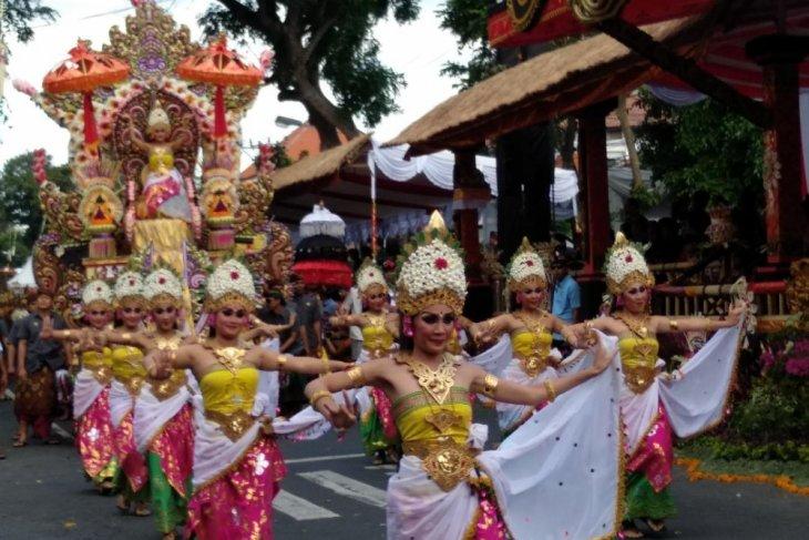 Duta Kesenian RRT Akan Meriahkan Pesta Kesenian Bali