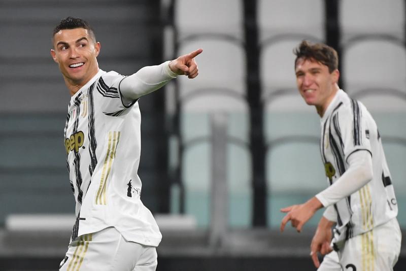 Ronaldo  Angkat Juventus