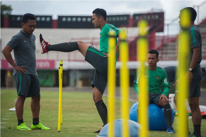 Luis Milla Minta Timnas Indonesia Fokus Hadapi Palestina