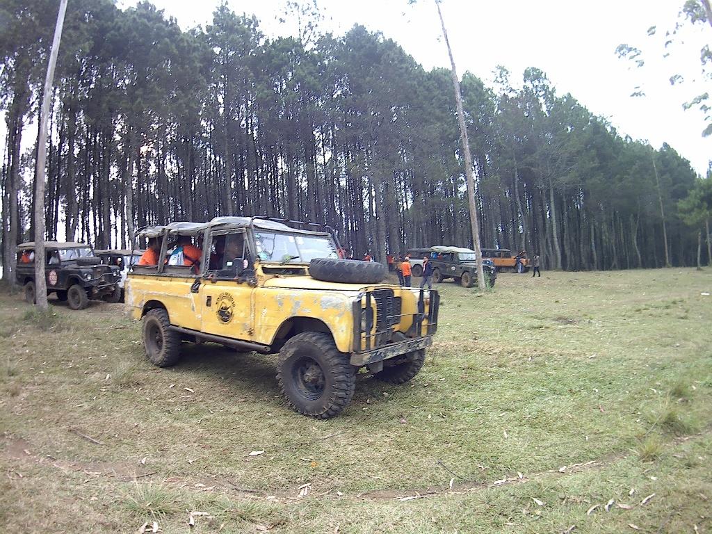 Menguji Adrenalin Sambil Berwisata 'Off-Road'