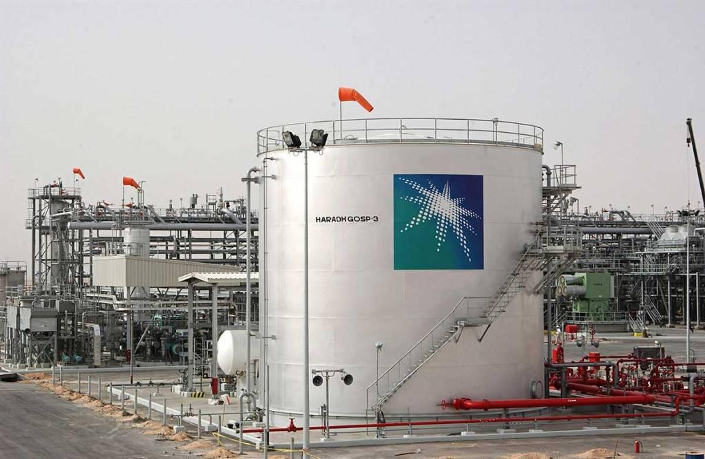 Raja Salman Batalkan Rencana IPO Aramco