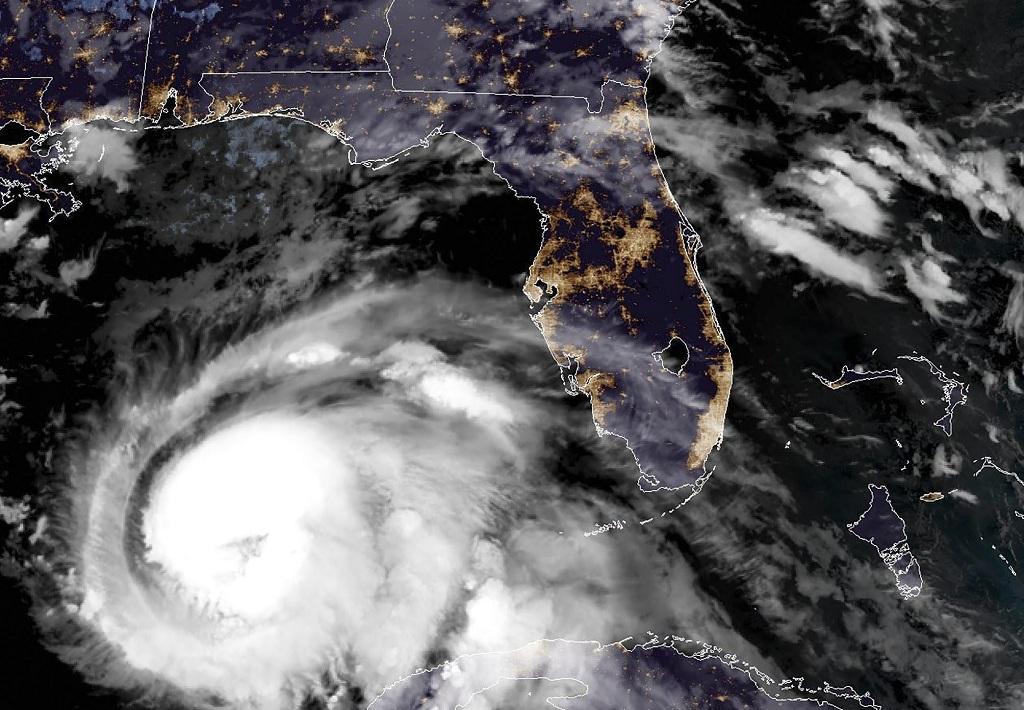 Florida Bersiap Hadapi Terjangan Topan Michael