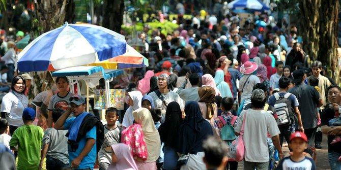 Pengunjung Masih Padati Ragunan