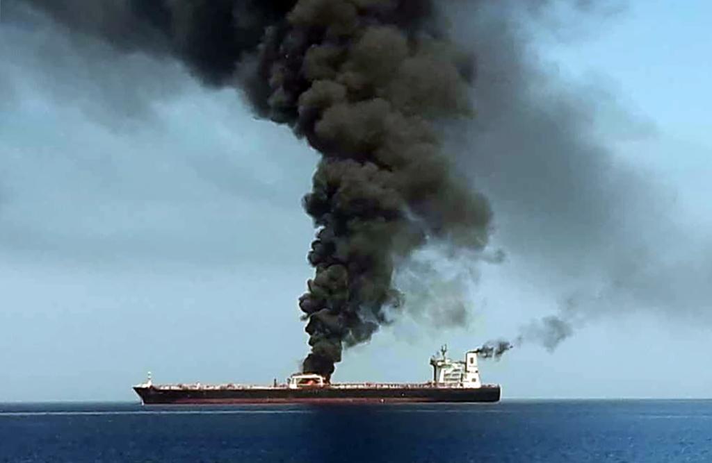 Tanker Diserang di Teluk Oman