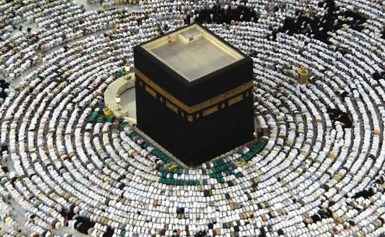 Jemaah Dilarang Sentuh Ka'bah selama Musim Haji