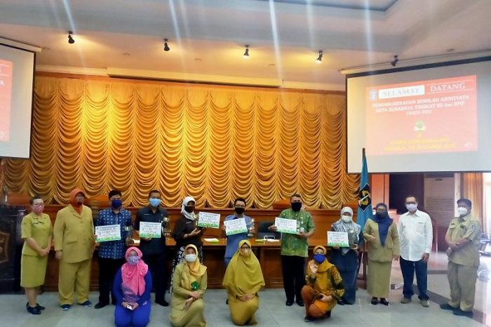 14 Sekolah di Surabaya Terima Anugerah Adiwiyata