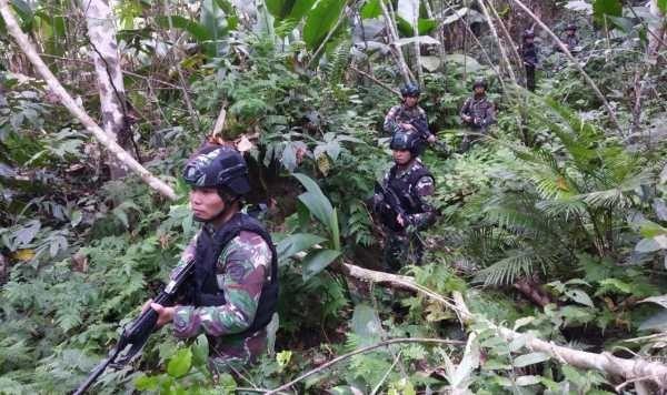 Pukul 03.00 Dini Hari, 10 Prajurit Mengendap di Tengah Kebun Sawit, Lalu Ini yang Terjadi