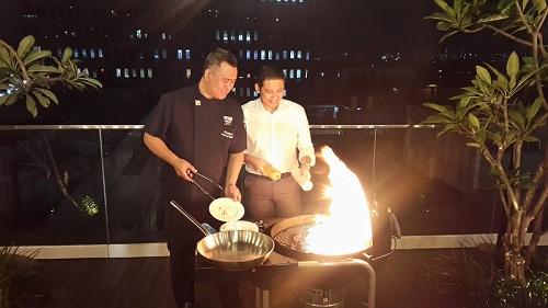 Menikmati BBQ dan Indahnya Jakarta Malam Hari