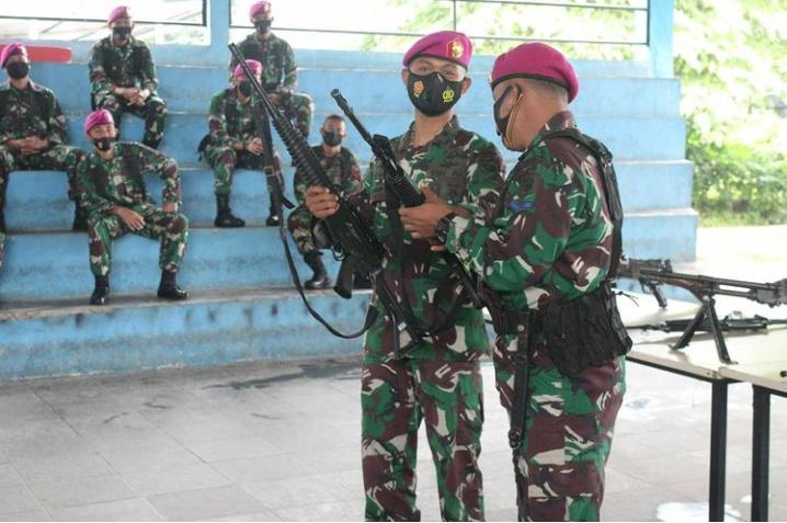 Ini Salah Satu Senapan Serbu Buatan Pindad yang Diandalkan Marinir 