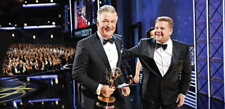 Emmy Award Dipenuhi Lelucon Politik Soal Trump