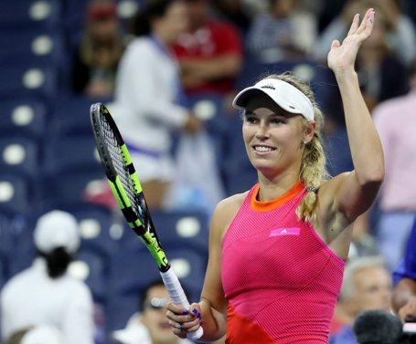 Wozniacki Lewati Rintangan Pertama