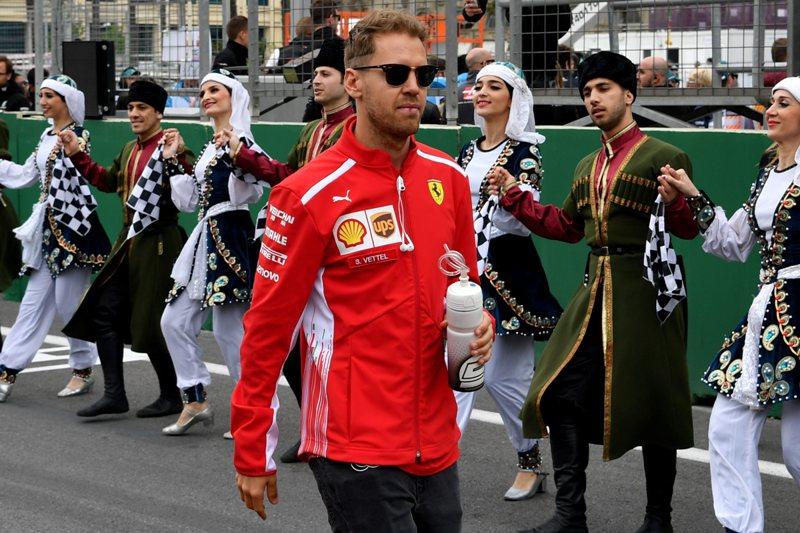 Vettel Terkendala Masalah Ban