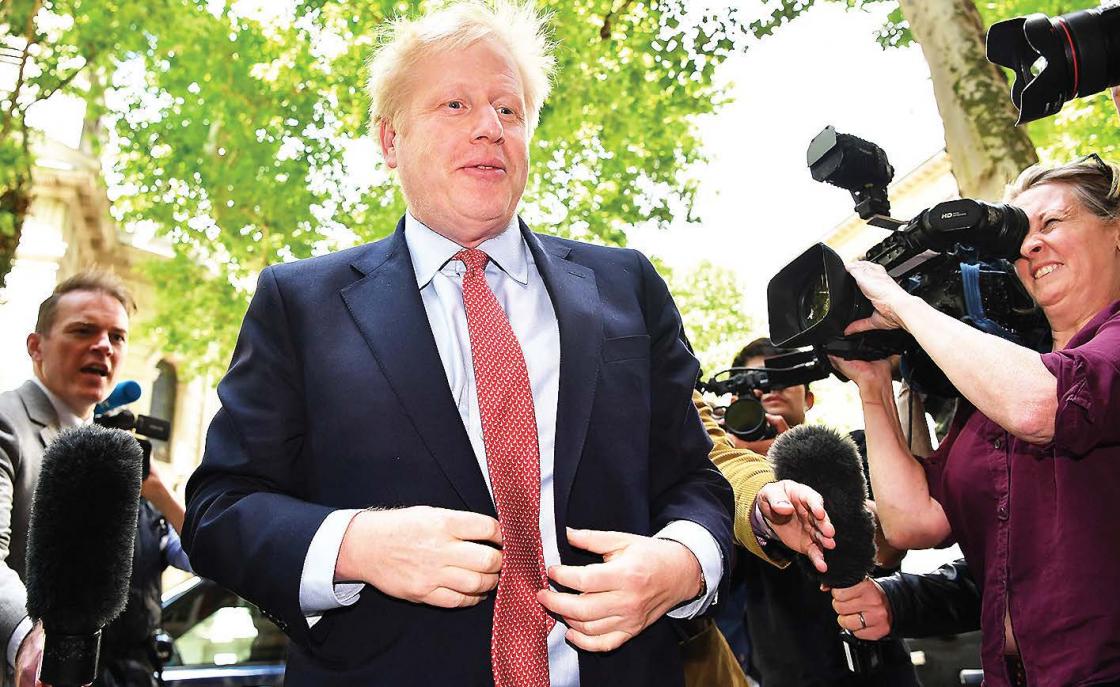 Jelang Pemilihan PM, Johnson Bertengkar dengan sang Pacar