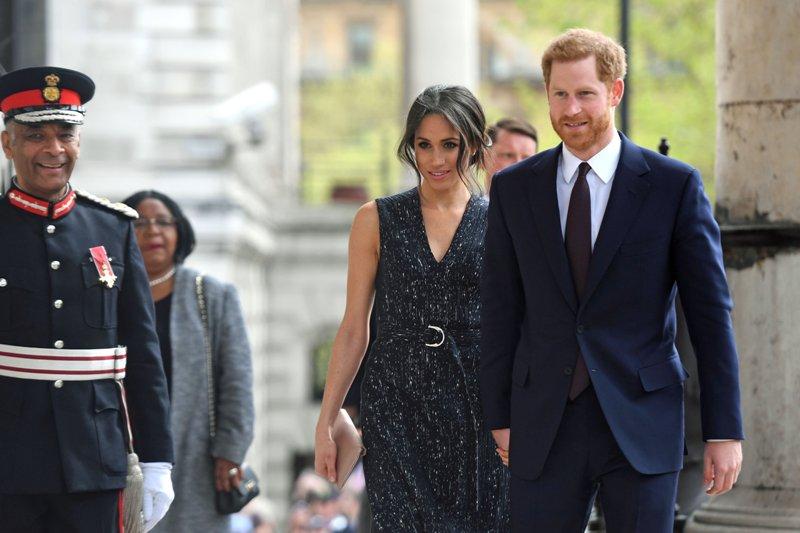 Pangeran Harry Dukung Penuh Meghan Markle Lawan Balik sang Ayah