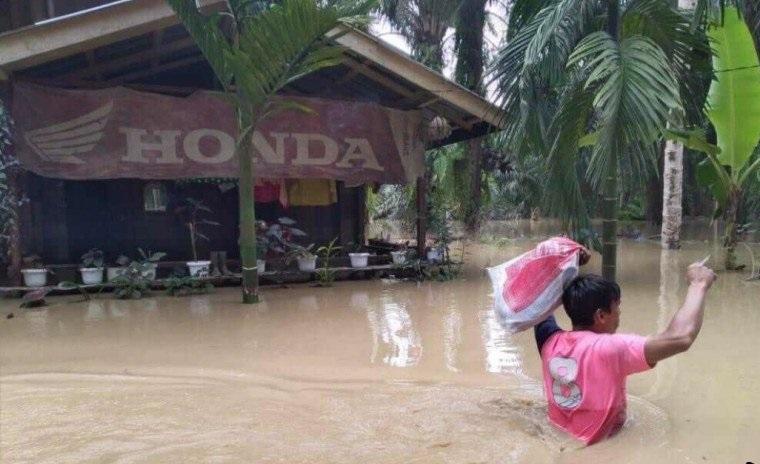 Banjir 1 Meter Lebih, Ribuan Warga Aceh Tamiang Mengungsi