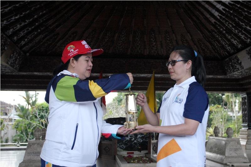 Tiba di Blitar, Api Asian Games Singgah di Makam Bung Karno