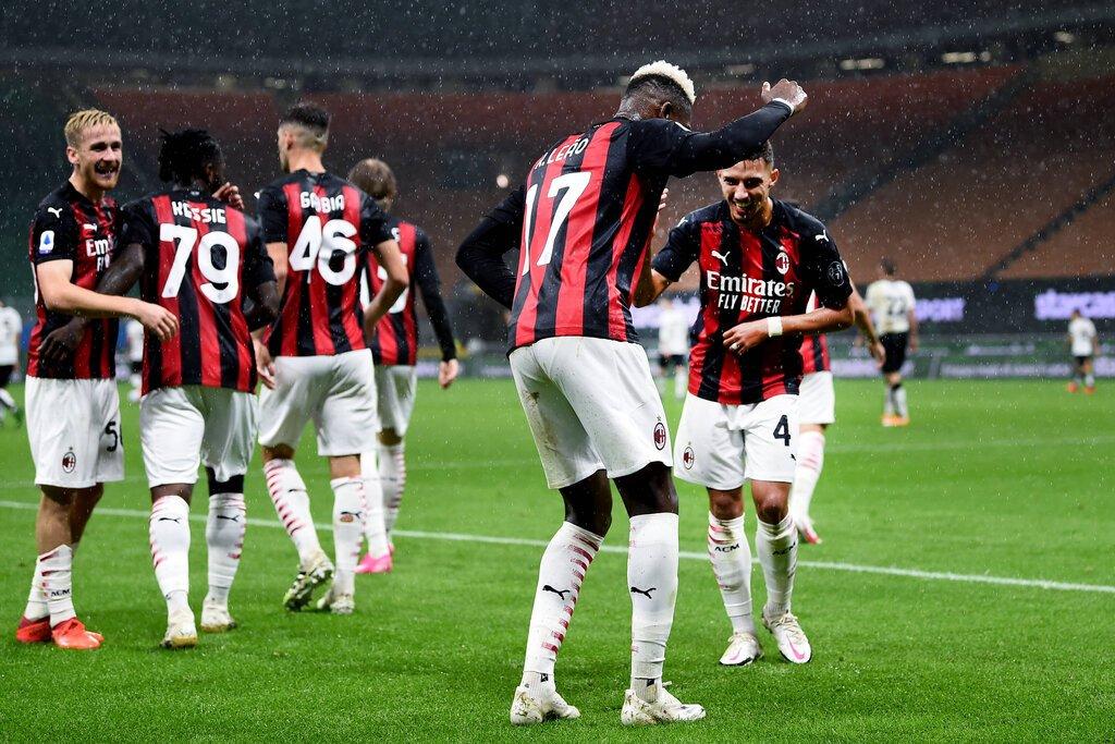 AC Milan Rebut Puncak Klasemen Usai Taklukkan Benevento 2-0