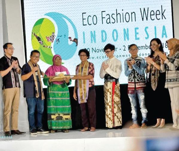 Selamatkan Penenun Indonesia lewat Save The Loom