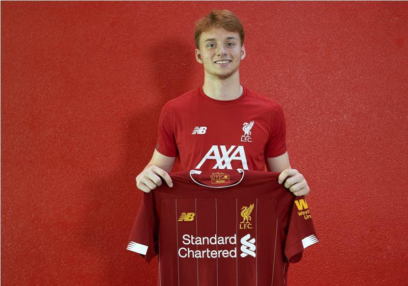 Van den Berg Resmi ke Liverpool