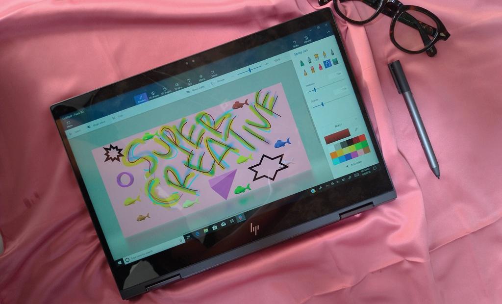 Menjajal Laptop Canggih Kelas Pekerja Kreatif