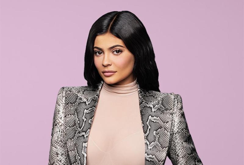 Kylie Jenner Dikritik Setelah Pamer Deretan Mobil Mewah