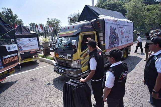 Anies Melepas 20 Truk Bantuan untuk Korban Gempa Lombok