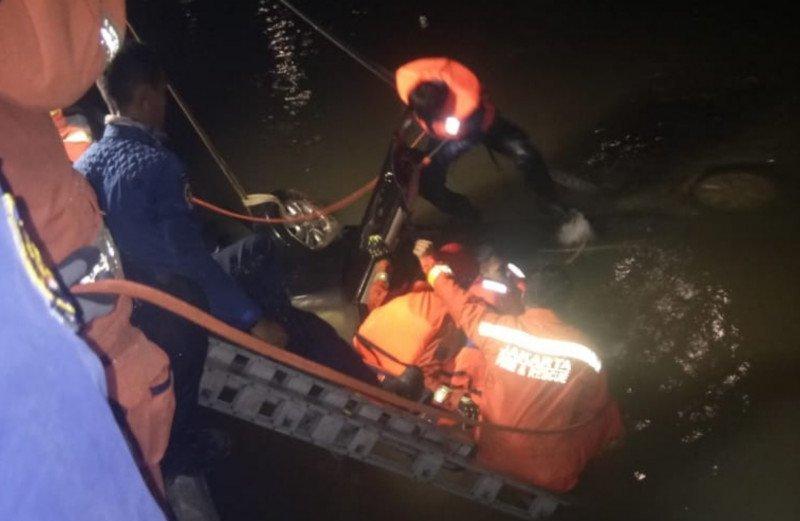 Minibus Terjun ke Sungai Kalimalang, Anak dan Ibu Tewas