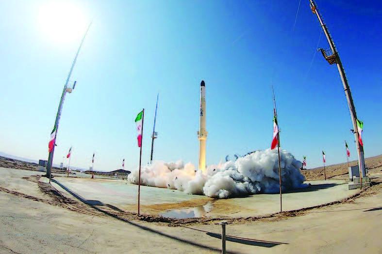 Iran Luncurkan Roket Pembawa Satelit Hybrid