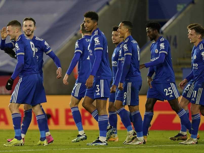 Tundukkan Chelsea 0-2, Leicester Puncaki Klasemen