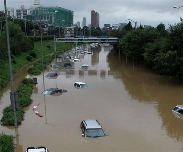 Korsel Banjir, 13 Orang Tewas