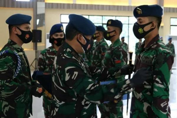 Tewaskan Pimpinan KKSB, 6 Prajurit TNI AU Naik Pangkat 