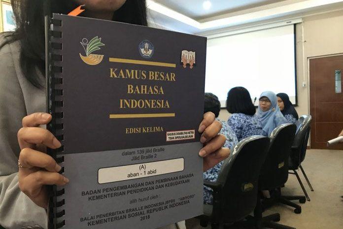 Kemdikbud Cetak 'KBBI Braille'