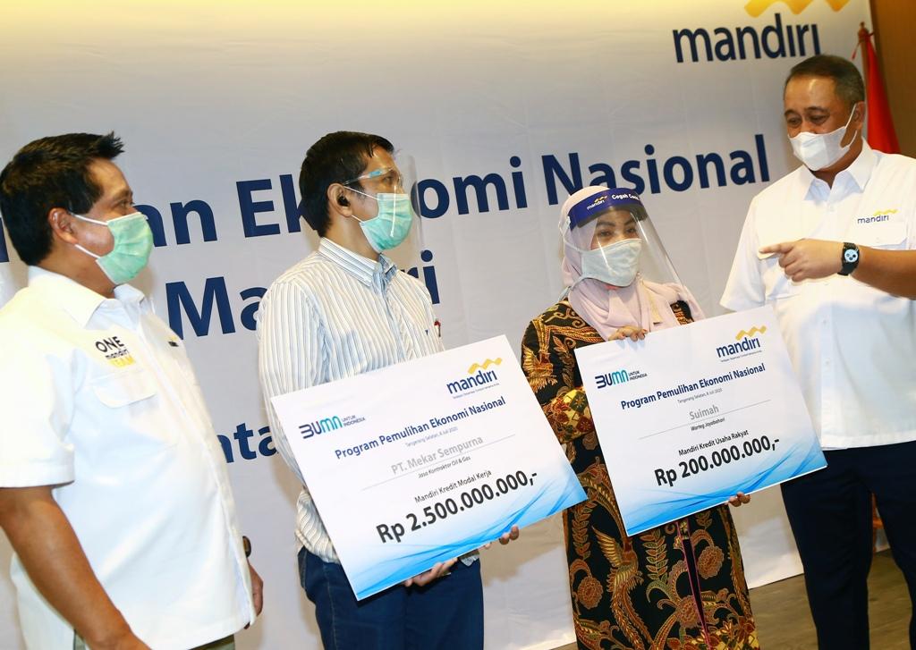 Mandiri Salurkan Kredit Padat Karya dan Pangan