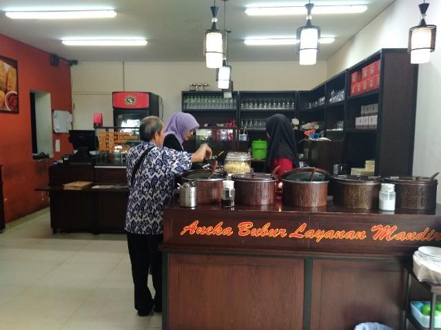 Menikmati Kedai Sarapan di Bandung