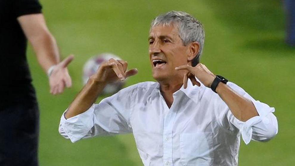 Quique Setien Tak Mau Berspekulasi soal Nasibnya di Barca 