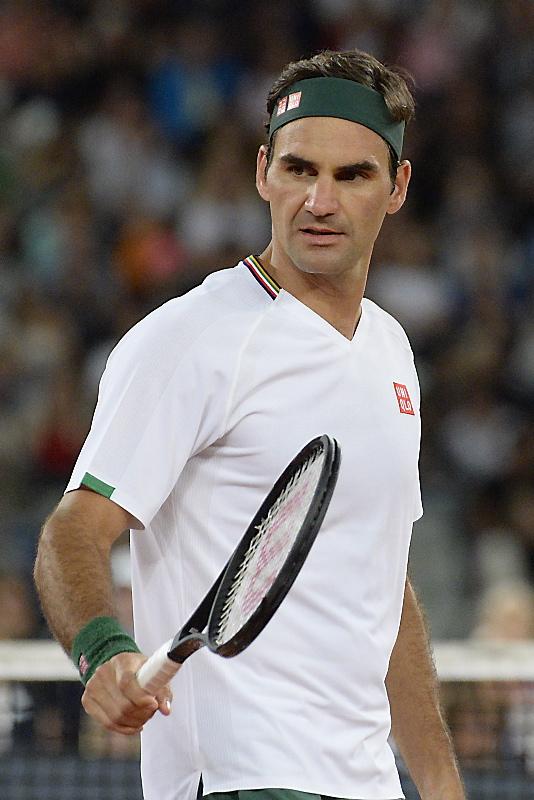 Federer Ingin Kembali Tahun Depan
