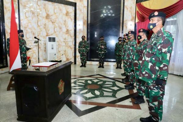 Lima Jenderal Menghadap Panglima TNI di Jakarta