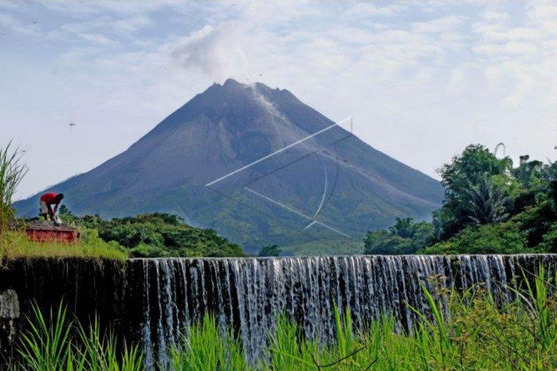 Gunung Merapi 17 Kali Meluncurkan Guguran Lava Pijar