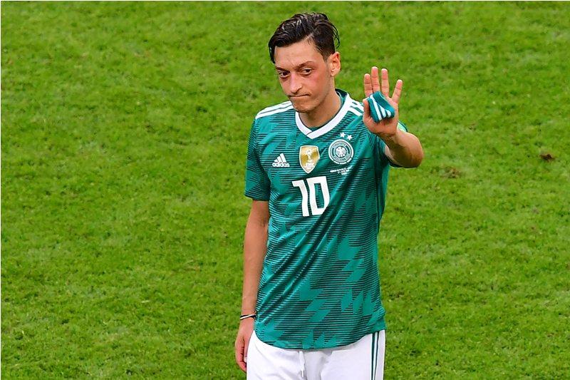 Ozil Ikut Arsenal ke Singapura