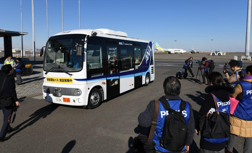 Bandara Haneda Uji Minibus Swatantra