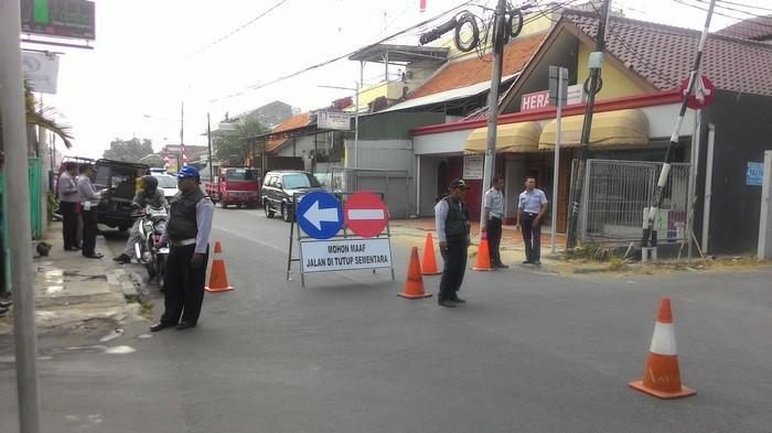 Bangun Sudetan, Jalan Otista 3 Jakarta Timur Ditutup