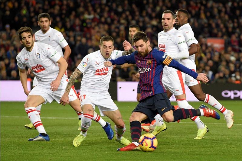 Messi Bawa Barca Kokohkan Posisi