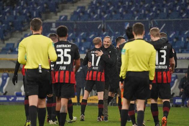 Frankfurt Permalukan Hoffenheim 